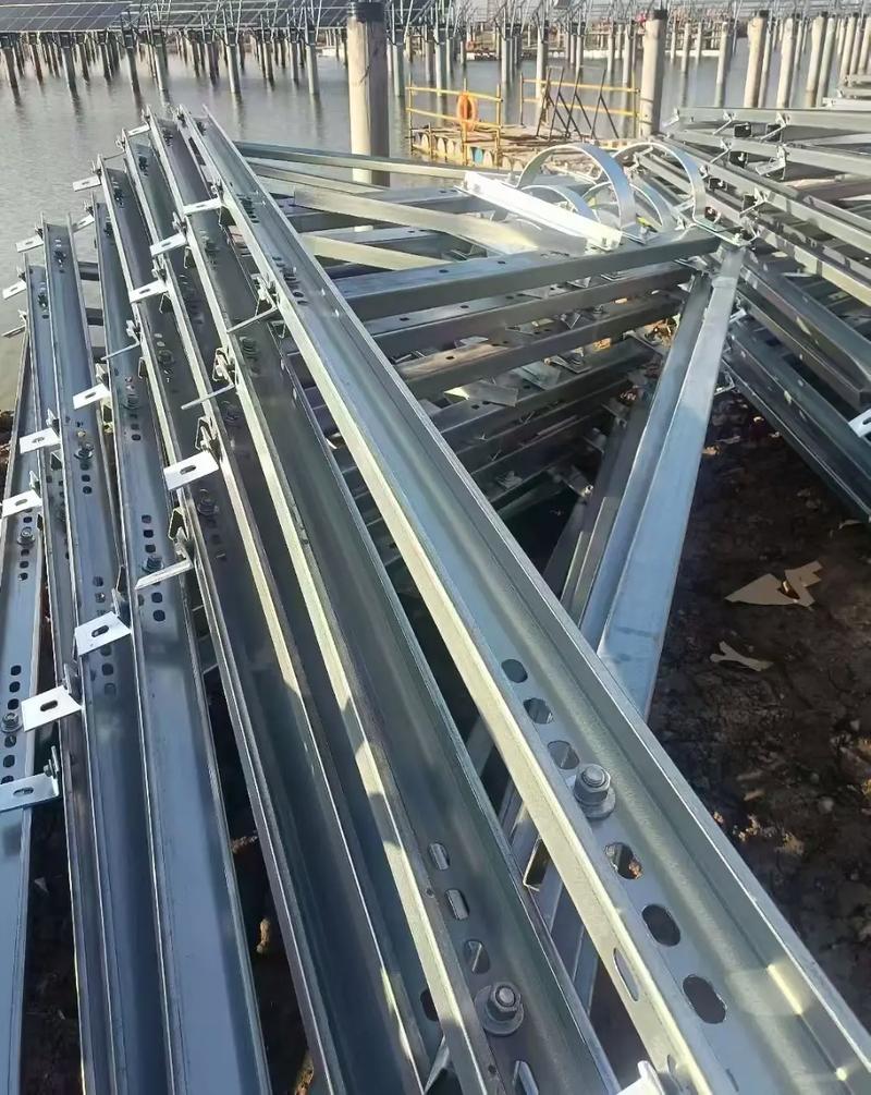 光伏支架配件厂家怎么选？深耕光伏材料供应，这份避坑指南请收好